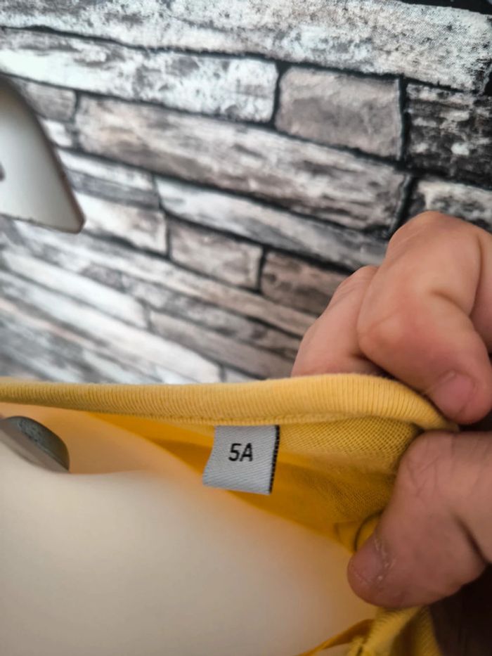 💛 Petit ensemble en 5 ans 💛 - photo numéro 3