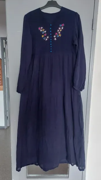 Robe longue violette d'été