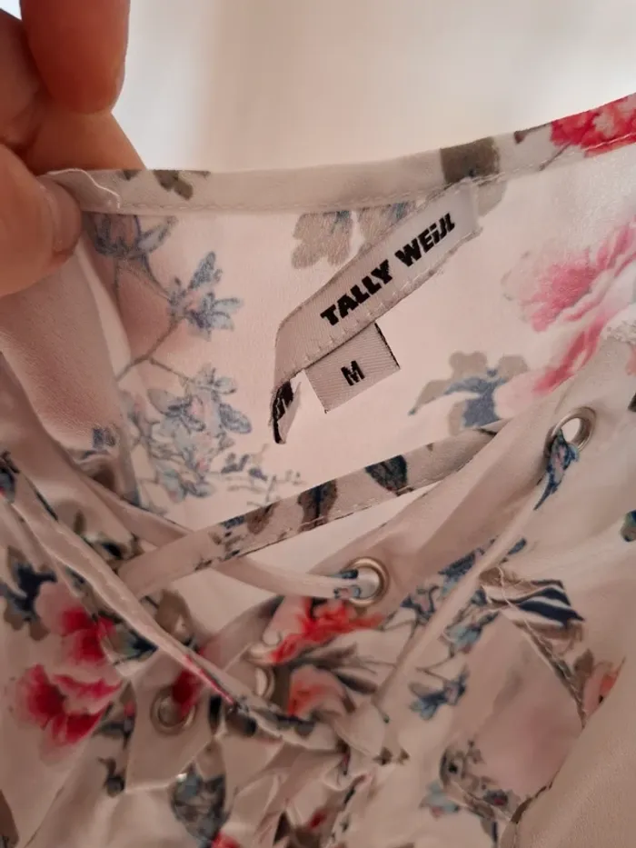 Lot de 2 débardeur haut a fleur taille M avec corsage - photo numéro 5