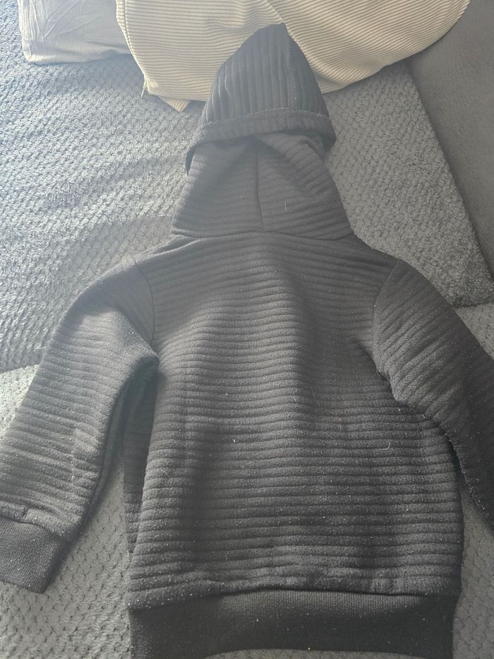 Sweat-shirt noir - photo numéro 2