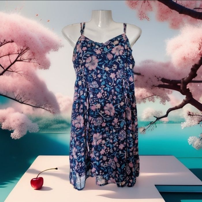 Superbe robe cintrée a fines bretelles