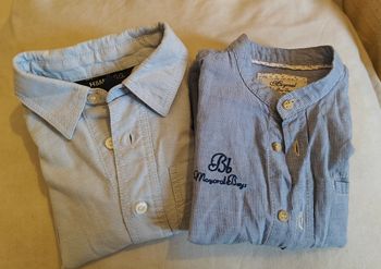 2 chemises pour garçons, 12-18mois. En très bon état