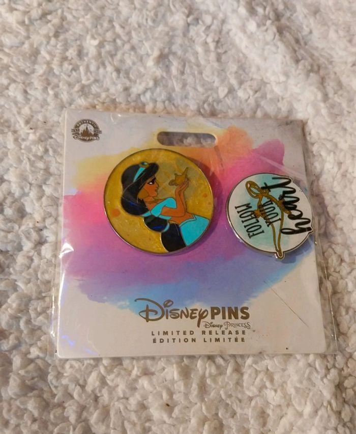 Pins Disney officiel shopdisney jasmine