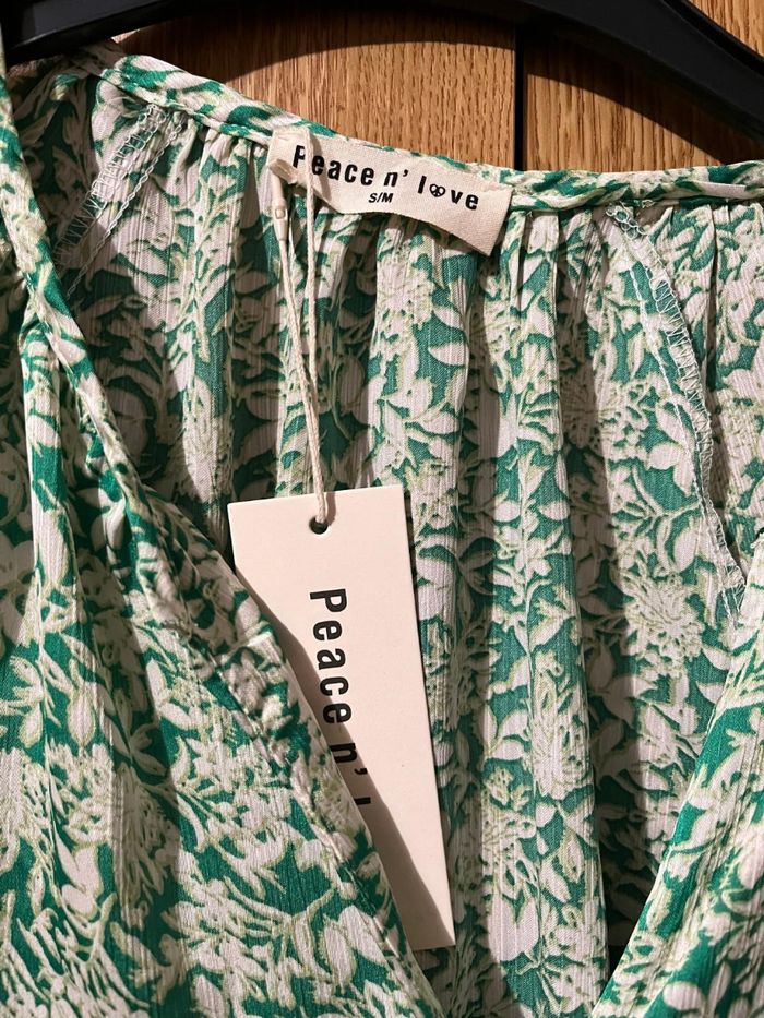 Chemise effet satiné verte et blanche fleurie - photo numéro 3