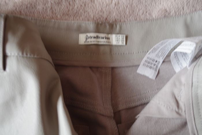 Stradivarius - Pantalon simili-cuir gris galet T 42 - photo numéro 7