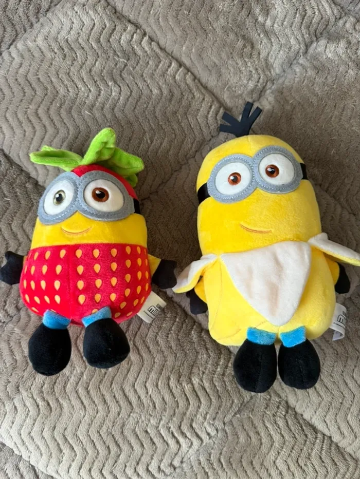 Peluche Minion banane 🍌et Fraise 🍓 Les Câlins les plus Vitaminés - photo numéro 7
