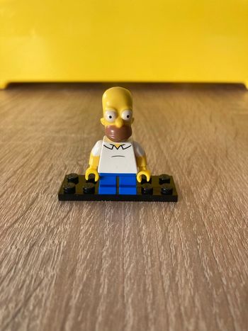 Lego Homer Simpsons