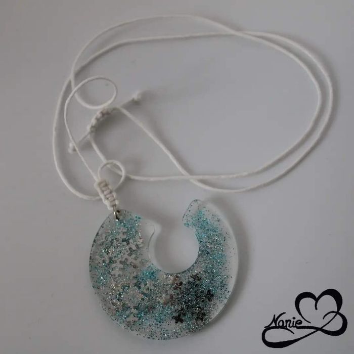 Pendentif en résine flocons !!