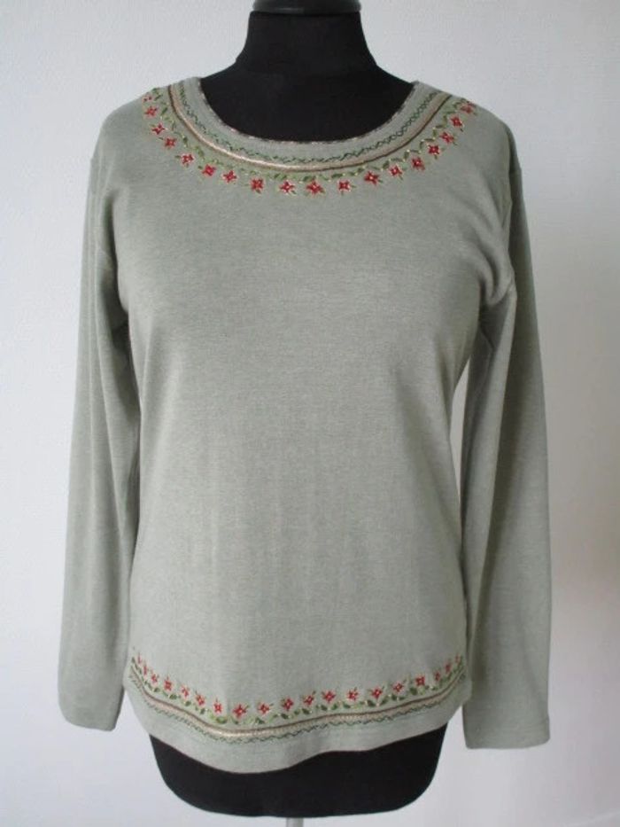 T-shirt vintage brodé 40 TBE - photo numéro 2