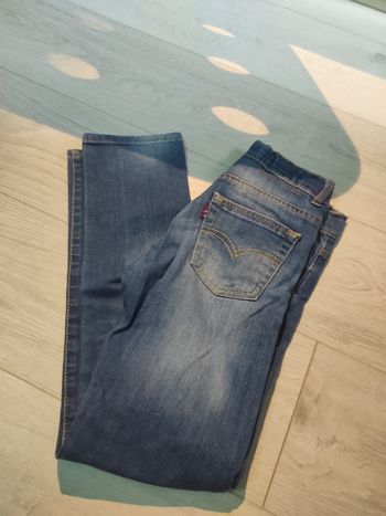 Jeans Levi's taille 10 ans