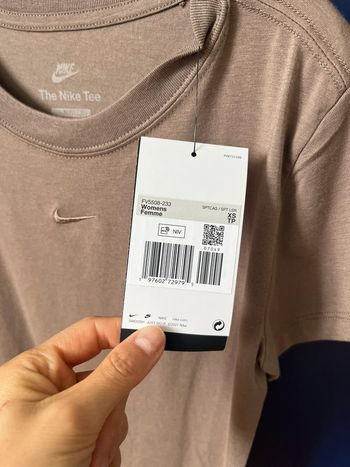 Teeshirt Nike neuf avec étiquette