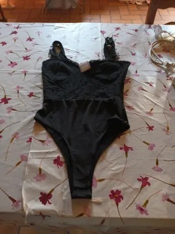 Bodies taille eur 32
