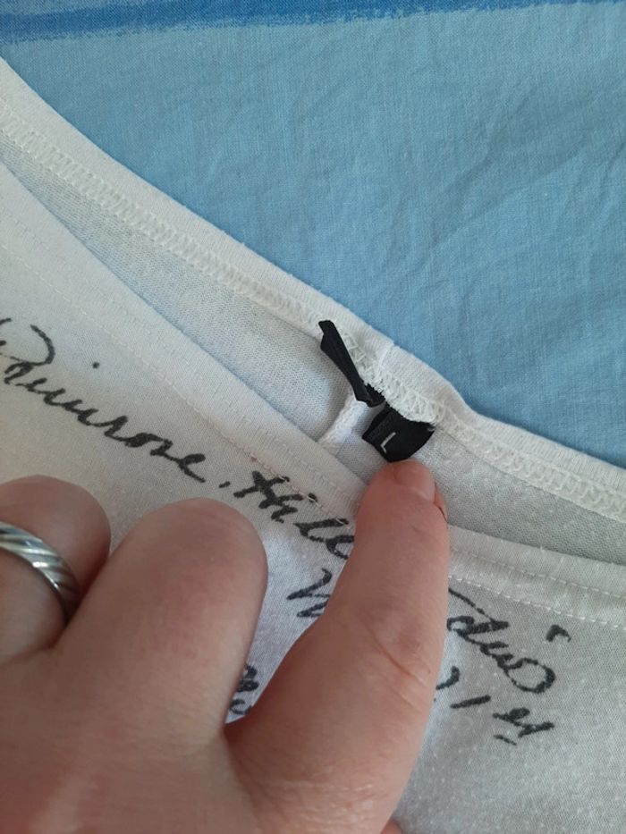 Haut blanc avec ceinture - photo numéro 2