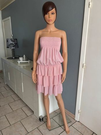 Robe bustier rose neuve