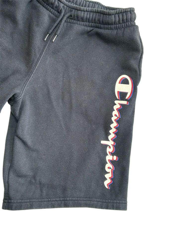 Short de sports #champion#grand 11/12 ans équivaut plus à du 13/14 ans - photo numéro 2