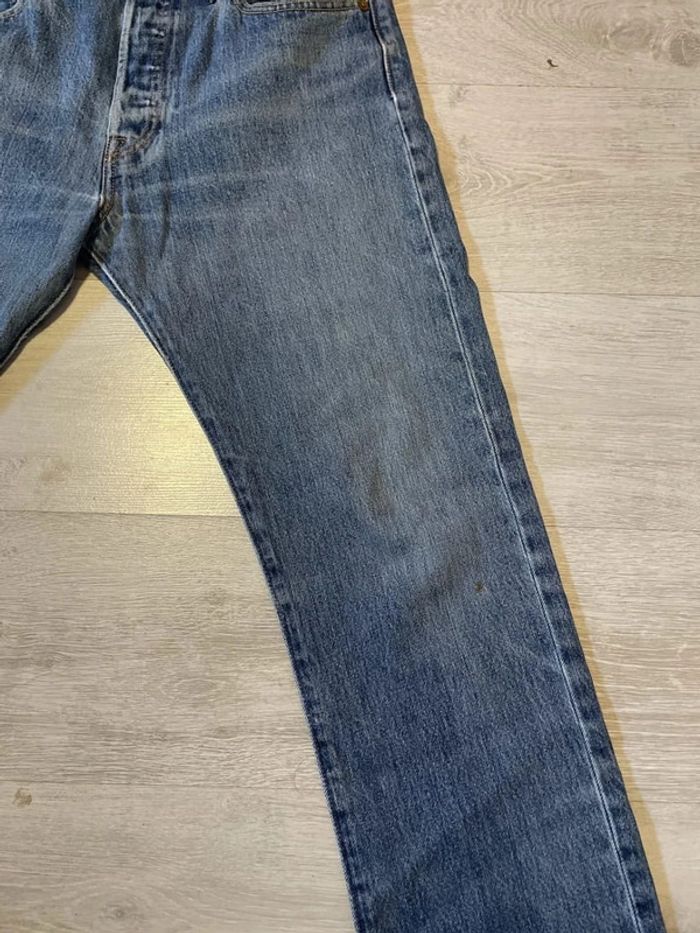 Jean Levi’s 501 bleu coupe droite taille W33 L32 - photo numéro 4