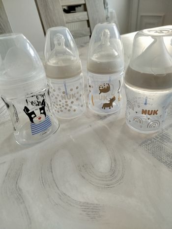 Lot de 4 biberons 150ml
