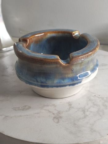 Cendrier céramique vernissé bleu