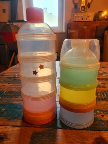 Lot de 2 boites doseuses pour biberons