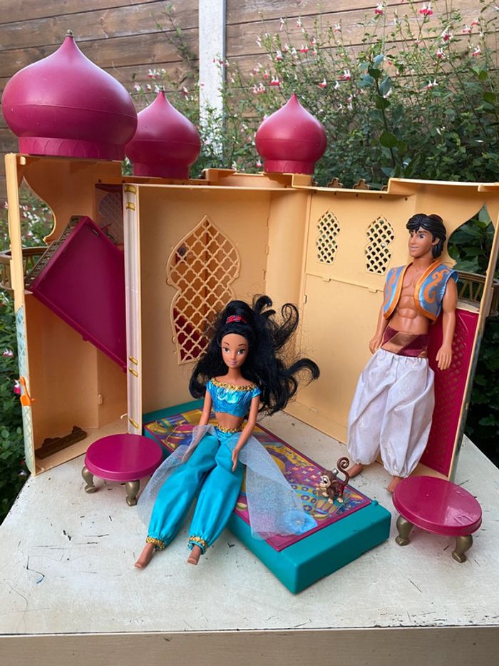 Disney princesse Jasmine Aladdin abu palais château Simba toys agrabah poupée castle