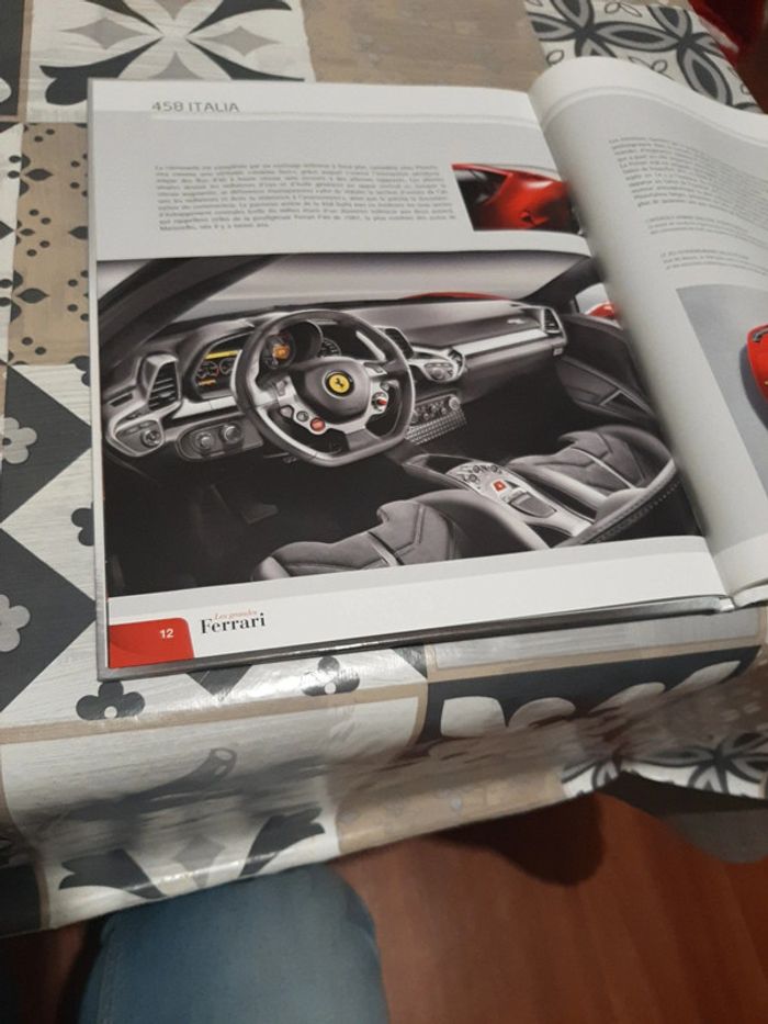 Livre sur les grandes Ferrari 2009 - photo numéro 3