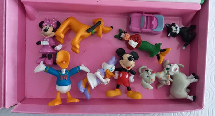 Livre Disney Minnie avec figurines - photo numéro 5