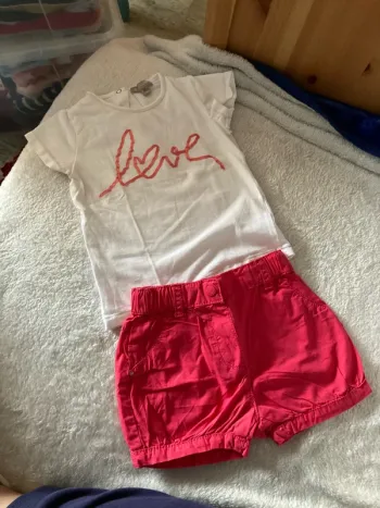 T-shirt et short 12 mois