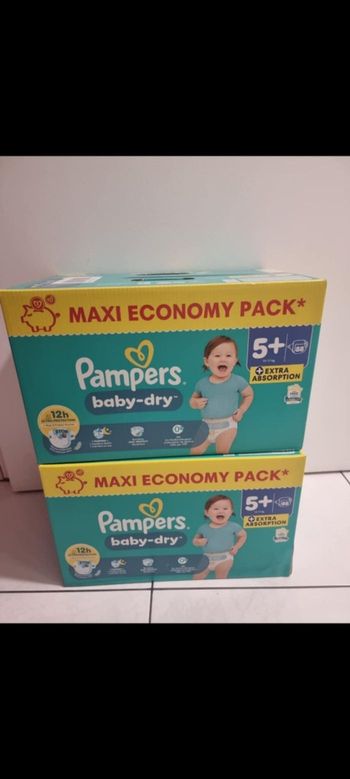 176 couches  taille 5+ pampers