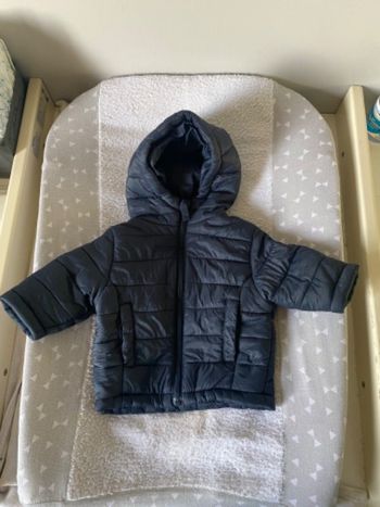 Blouson à capuche matelassé 3 mois