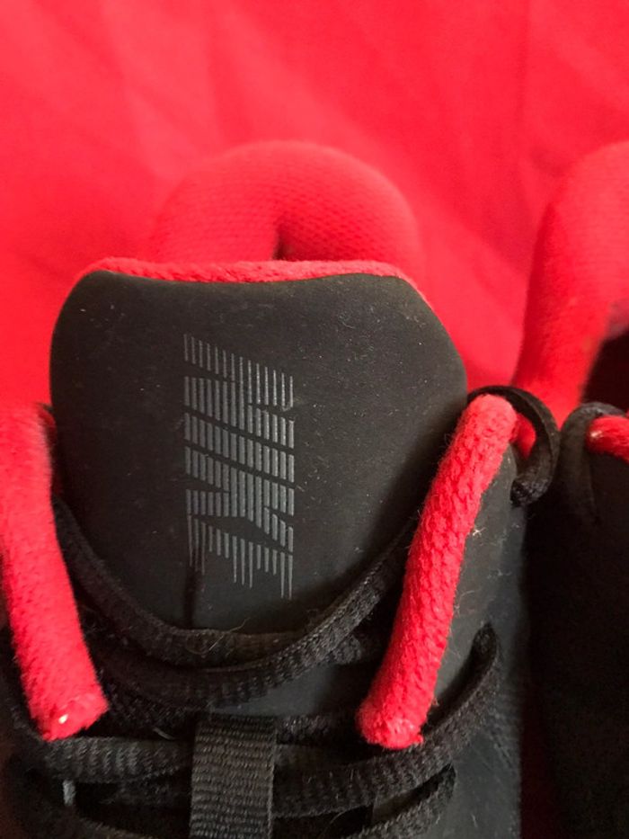 Baskets Nike précision 4 noir et rouge université taille 39 - photo numéro 5