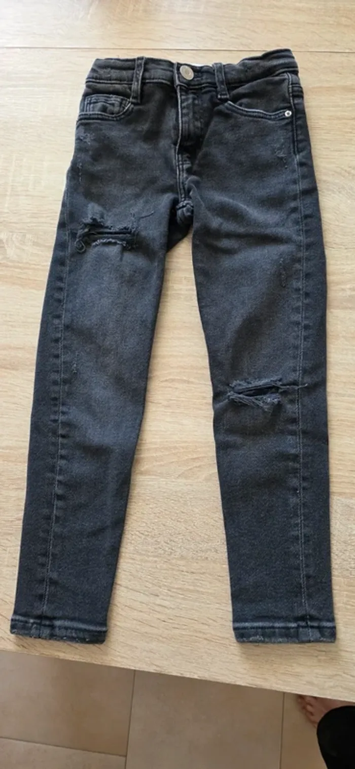 Jeans Zara taille 6 ans