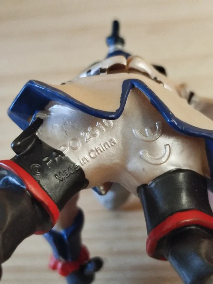 PAPO homme Mutant requin Figurine personnage imaginaire - photo numéro 3