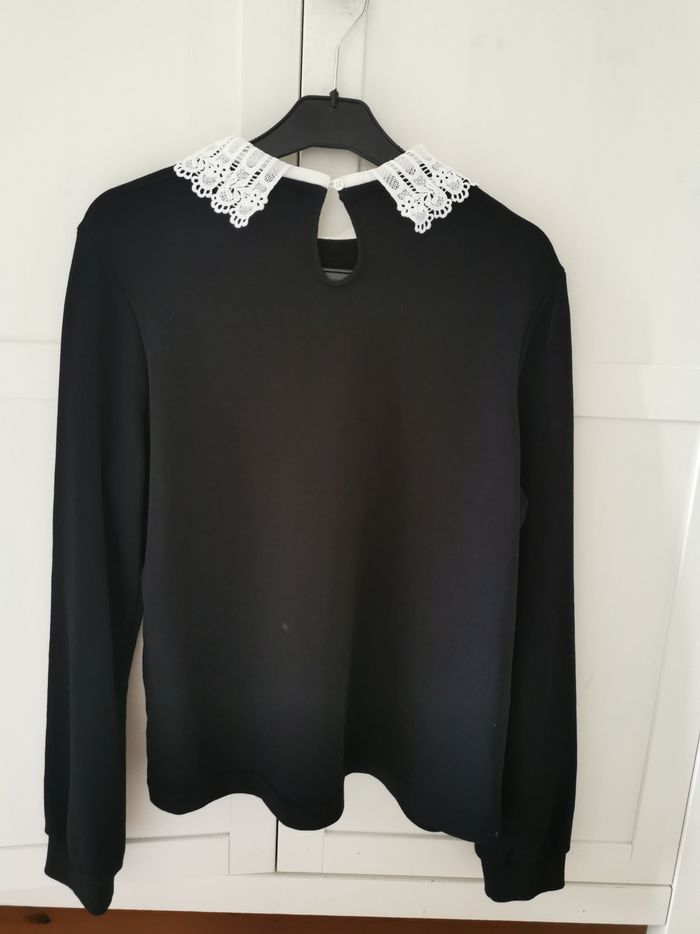 sweat noir en coton Avec joli col claudine en dentelle de crochet - photo numéro 2