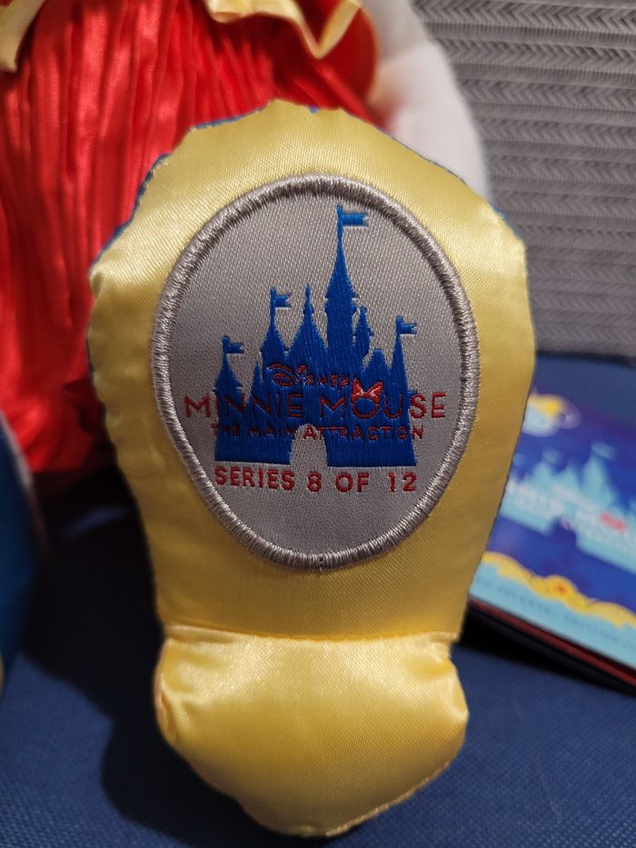 Peluche minnie the main attraction