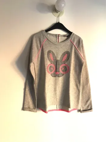 Pull gris 10 ans à tête de lapin