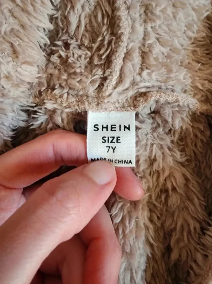 🥰Veste à capuche Shein Toute douce Taille 7ans🥰 - photo numéro 4