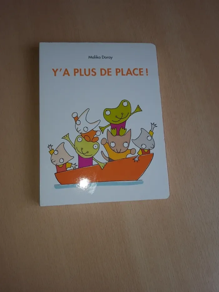 Album Y'a plus de place