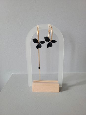 Clips asymetriques fleurs