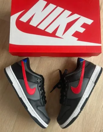 Nike Dunk Low Black University Red White 38,5