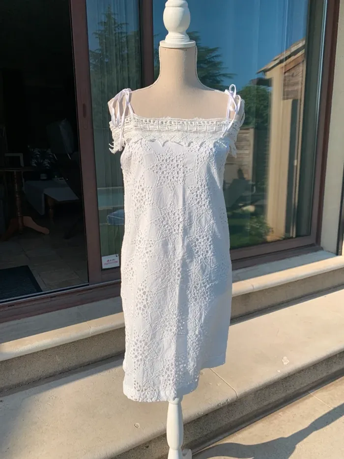 Robe broderie anglaise Les Petites blanche taille 36 S - photo numéro 12