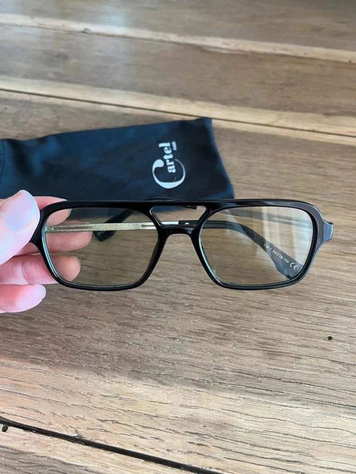 Paire de lunettes de soleil/lunettes teintées originales - photo numéro 6