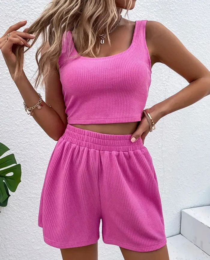 Ensemble haut et bas, taille M , neuf , tendance