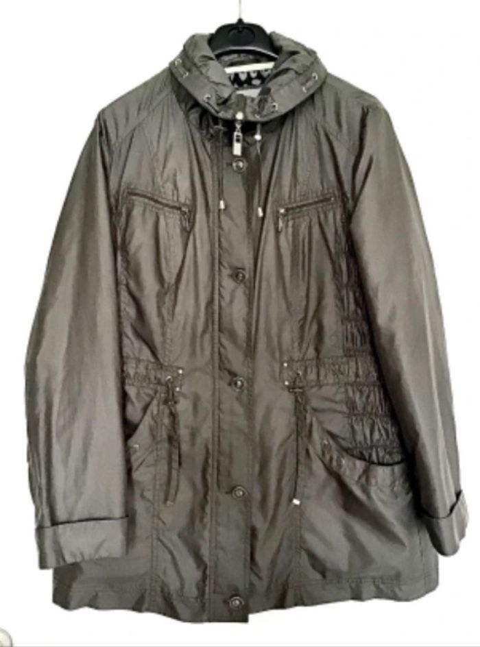 Longue veste coupe vent taille 40