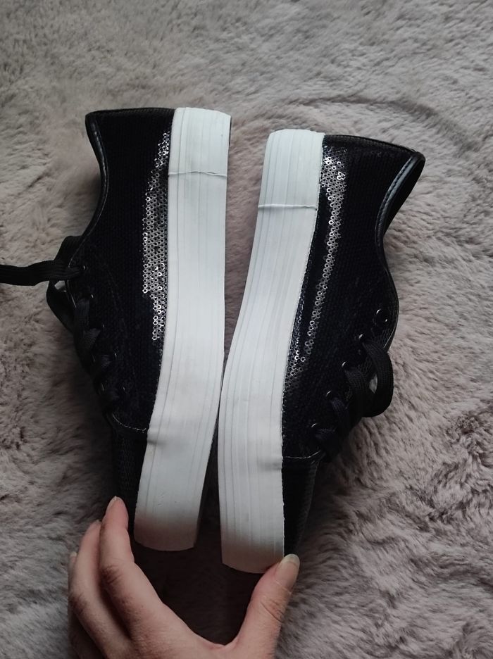 Chaussures a sequins noires taille 41 - photo numéro 4