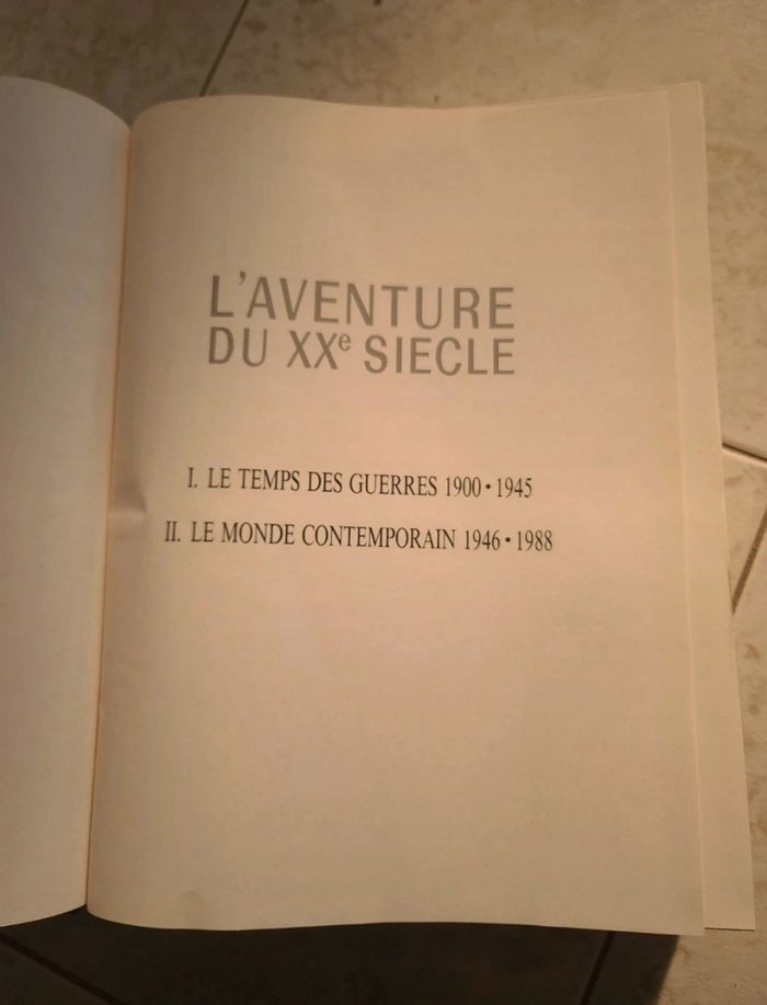 Livre l'aventure du XXe siècle les guerres et le monde contemporain - photo numéro 3
