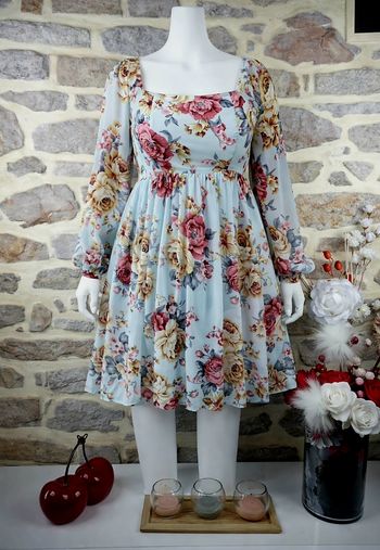 Robe manches longues bouffantes bleu clair et multicolore Femme taille 54 marque Asos 🌺 