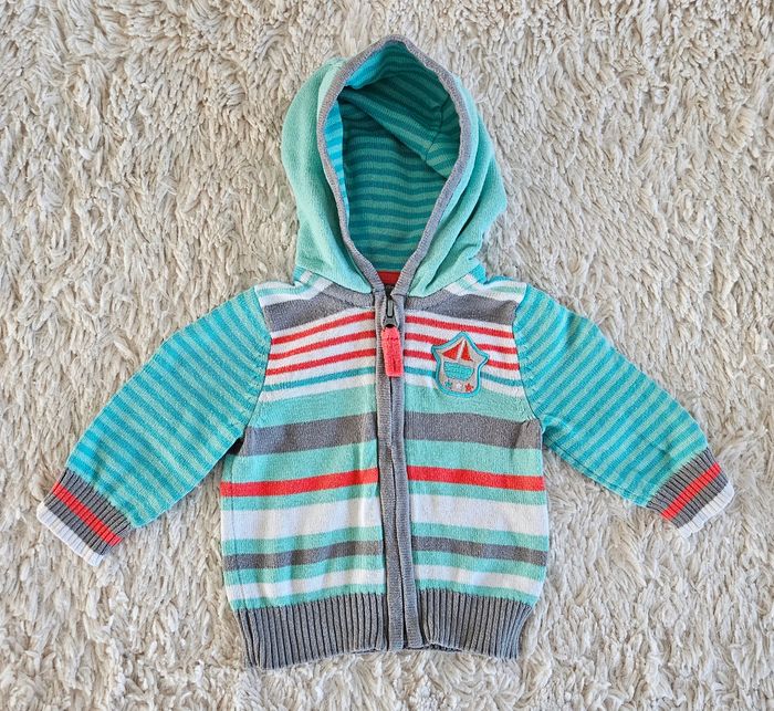 Gilet à capuche 1 mois