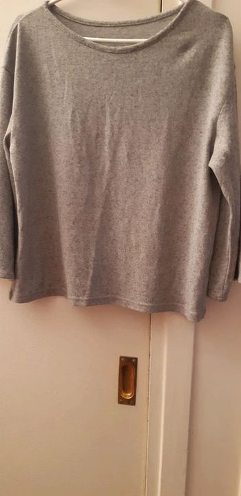 Haut gris manche longue