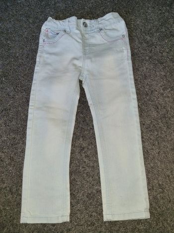 Jean bleu clair 5 ans (4/5ans 110 cm) Primark