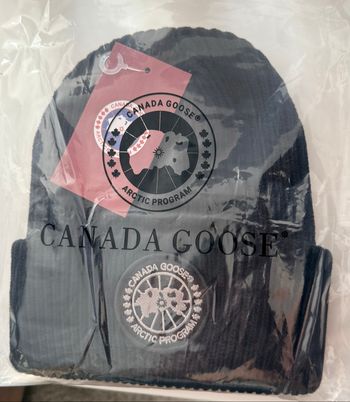 Bonnet Canada Goose